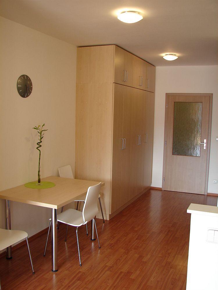 Eel Accommodation Brno Esterno foto